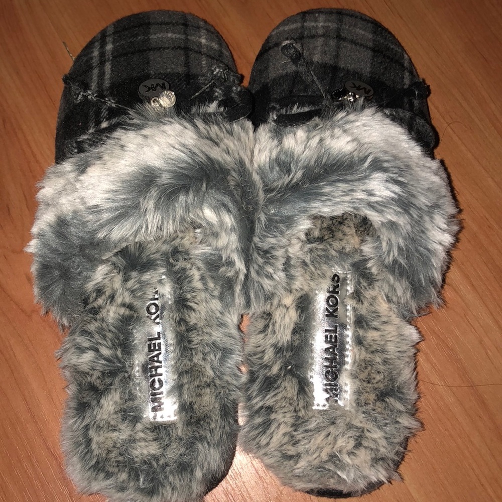 Michael Kors slippers